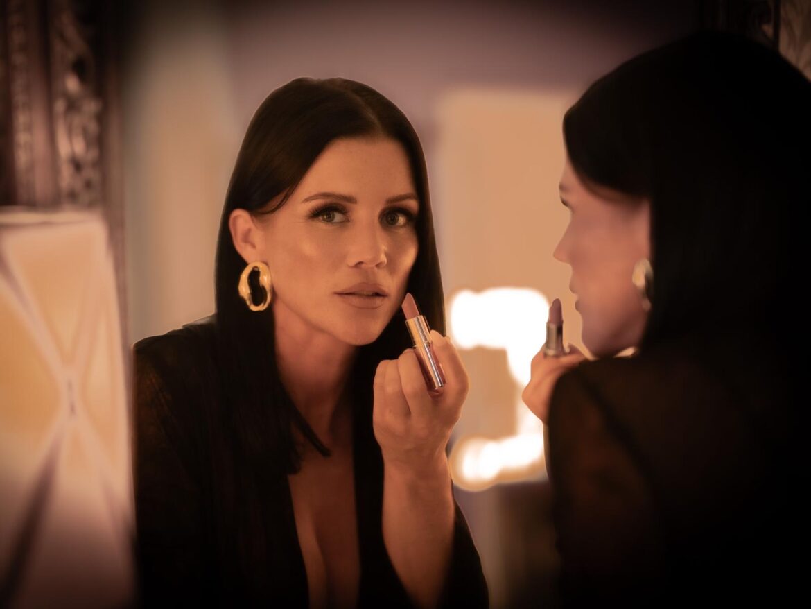 domina-miss-chloe-avelle-im-house-of-bizarre-dreams